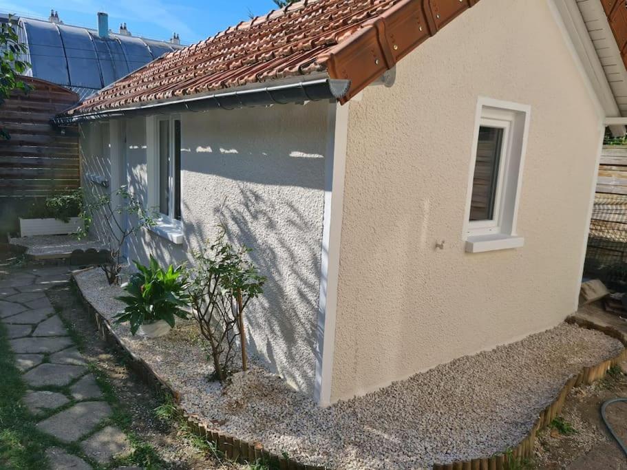 Petite Maison Cosy Dans Un Jardin. Ermont Extérieur photo