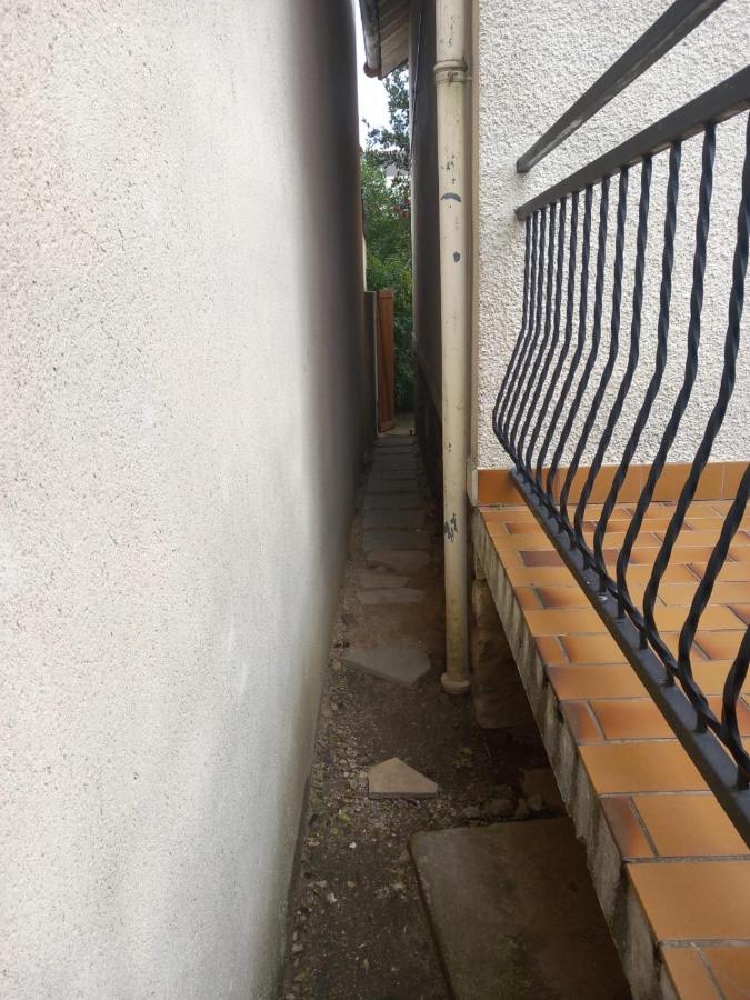 Petite Maison Cosy Dans Un Jardin. Ermont Extérieur photo